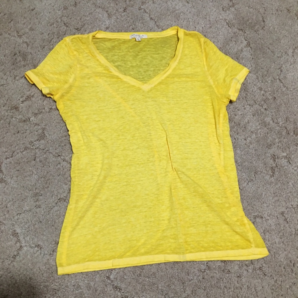 ❌SOLD❌Yellow Women’s fit T-Shirt